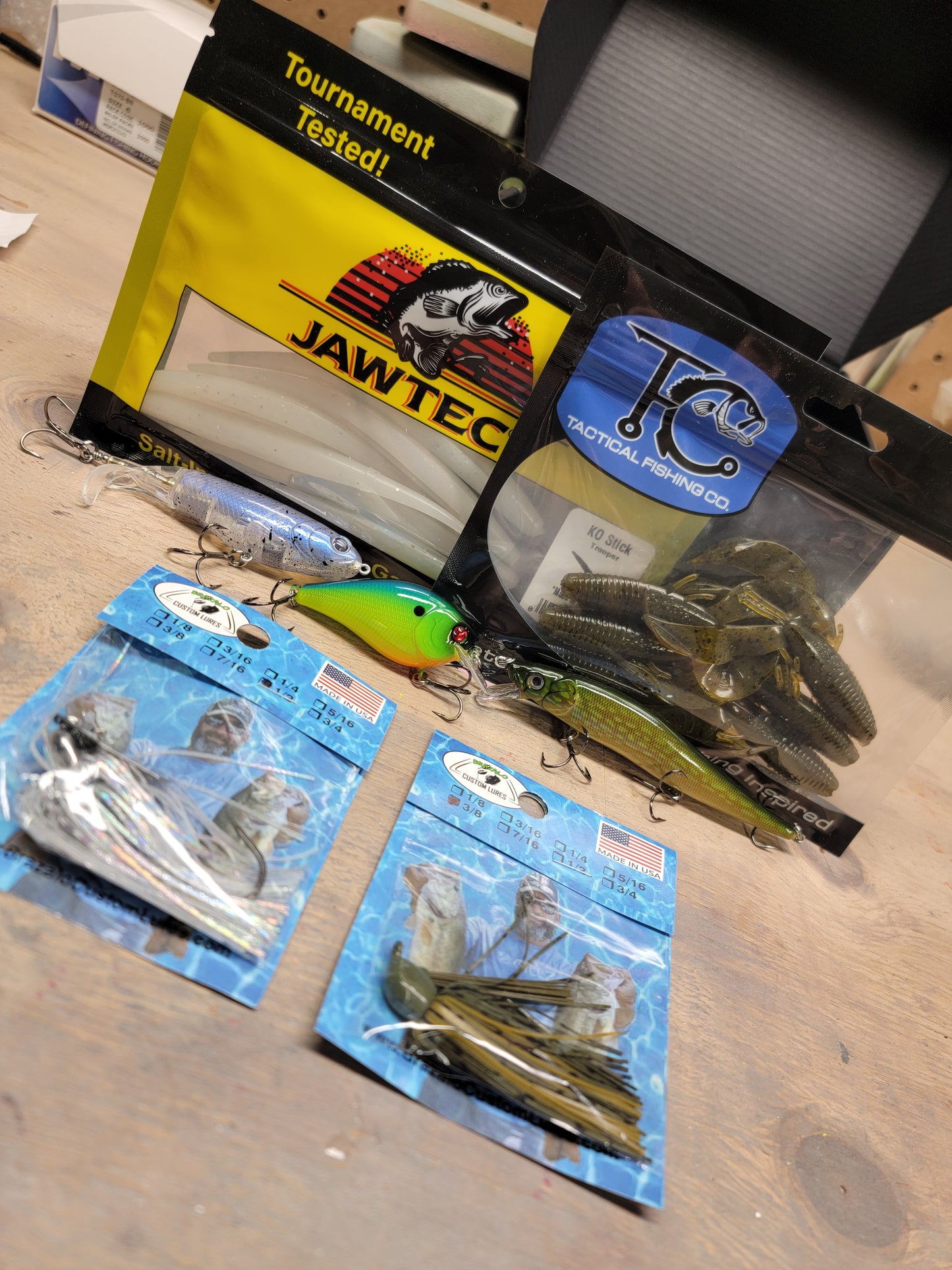 SPRING ESSENTIALS BOX