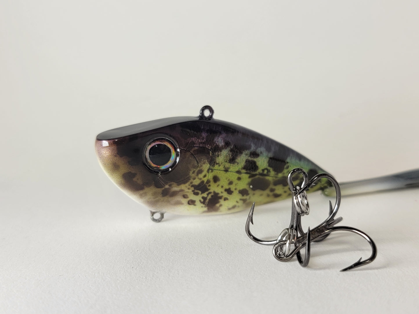Big Eye Lipless